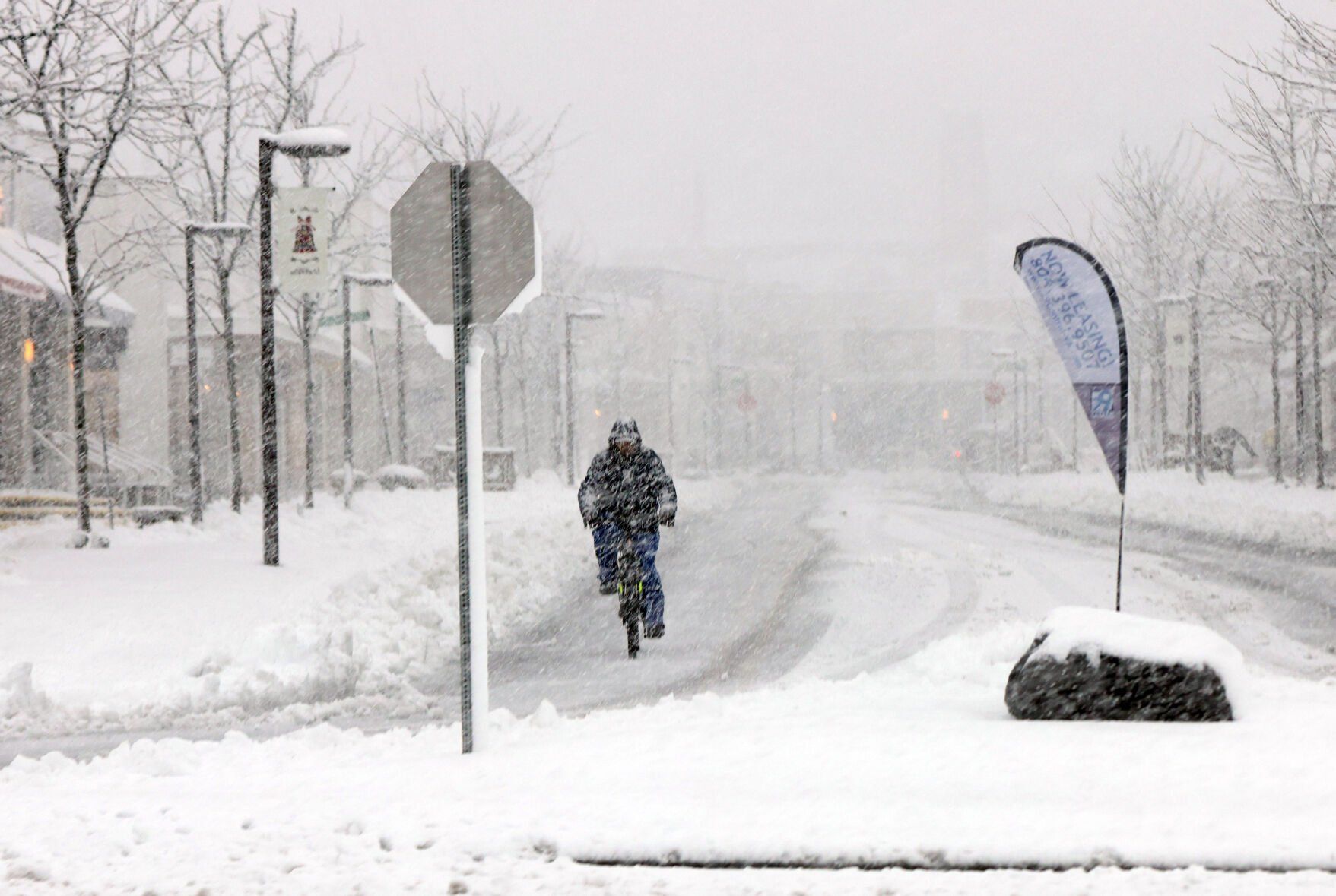 010322-cdp-news-snow152.JPG